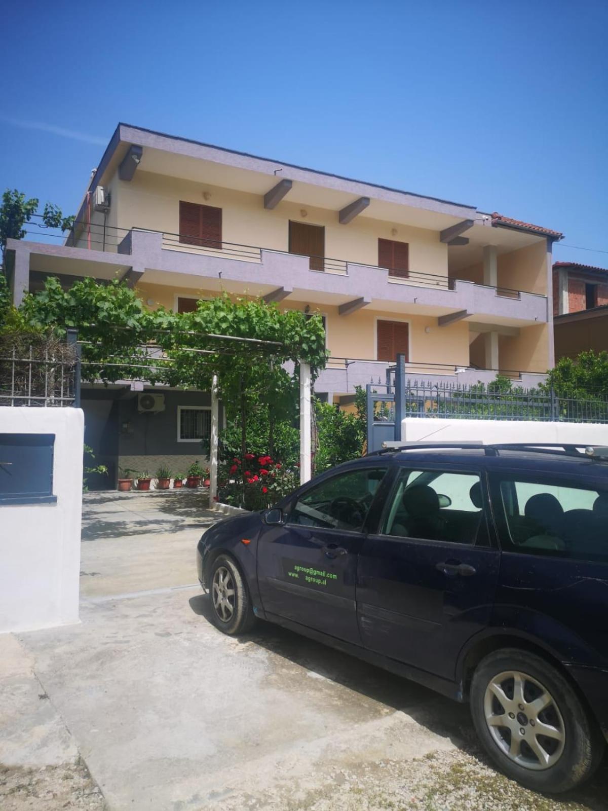 Guest House Emi Берат Экстерьер фото