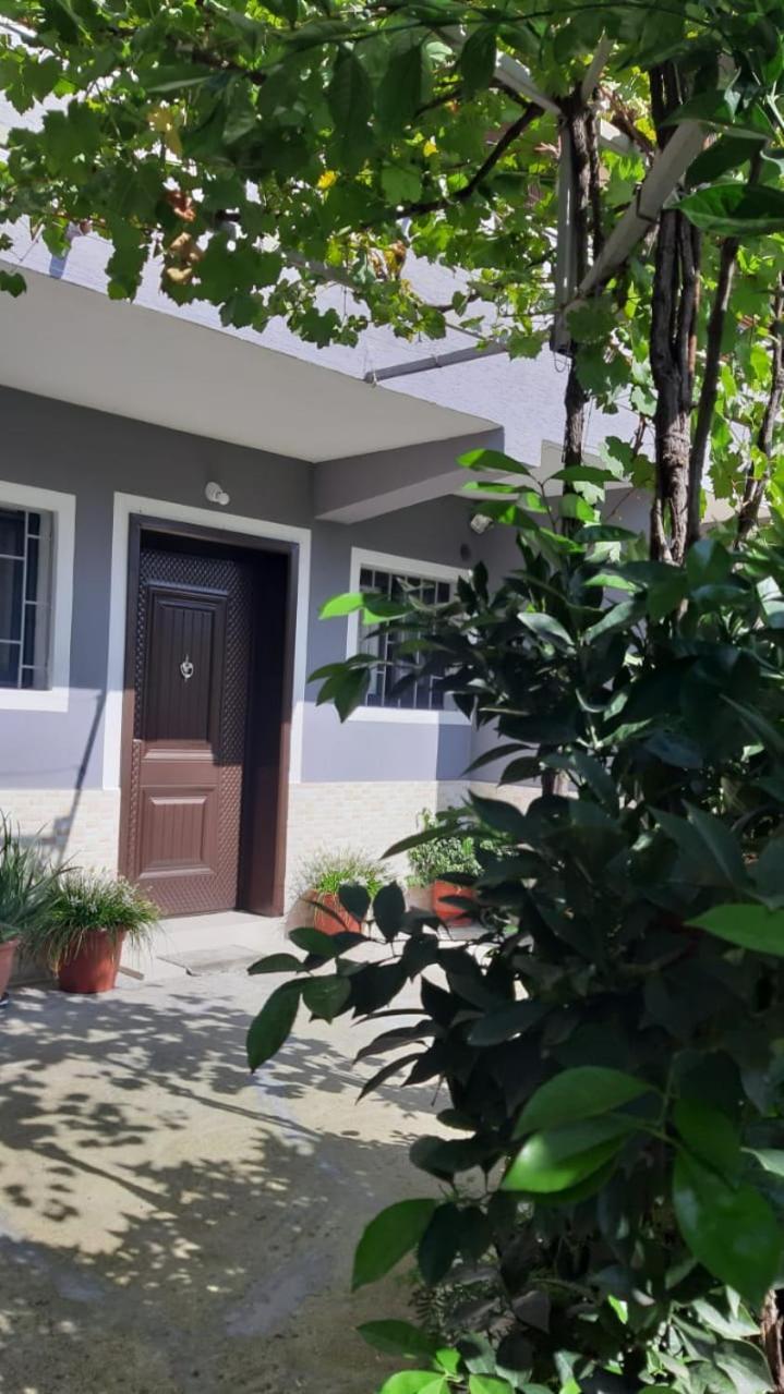 Guest House Emi Берат Экстерьер фото